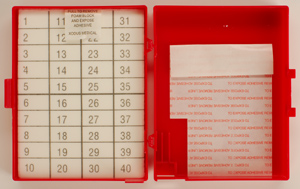 Nadel und Klingensammler, Schaumstoff / Haftstreifen, 40 - 80 Zählfelder, mit Klingenentferner